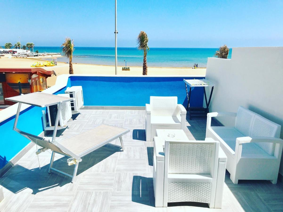 Terrazze Sul Mare Bed & Breakfast Pozzallo Ngoại thất bức ảnh