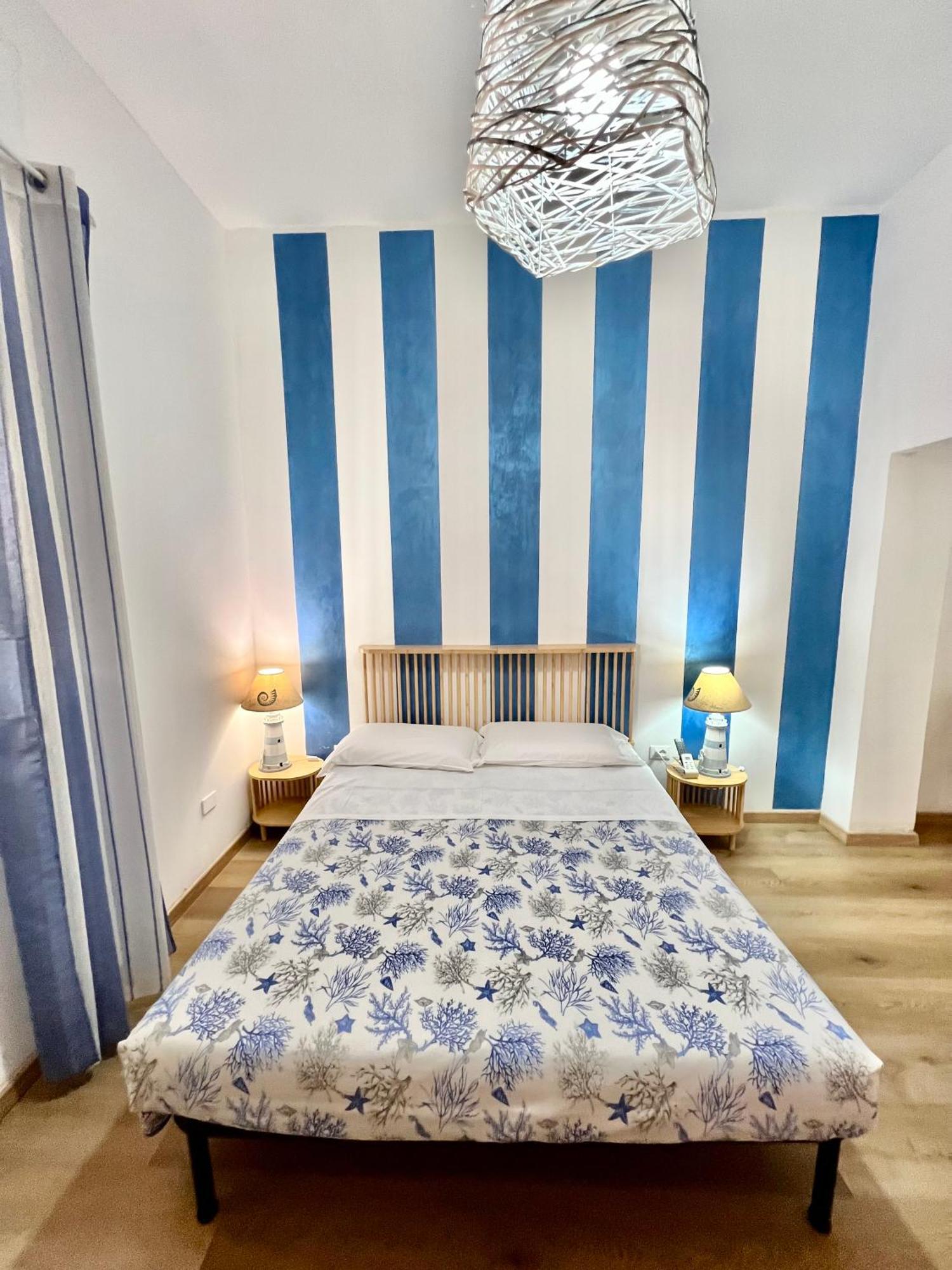 Terrazze Sul Mare Bed & Breakfast Pozzallo Ngoại thất bức ảnh