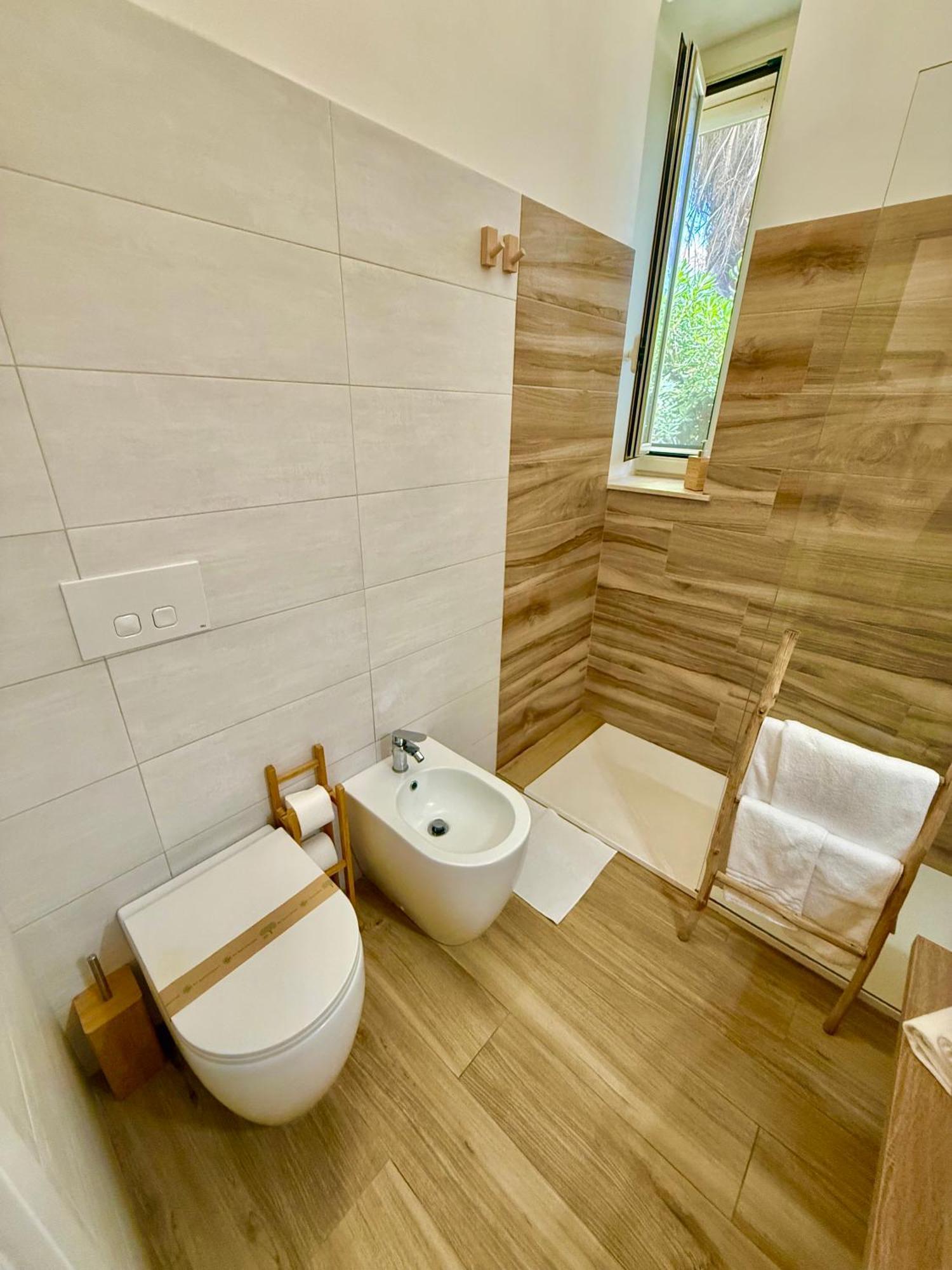 Terrazze Sul Mare Bed & Breakfast Pozzallo Ngoại thất bức ảnh